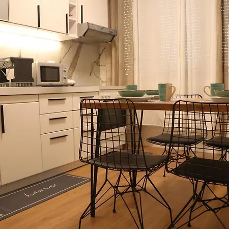 Pine 아파트 티라나